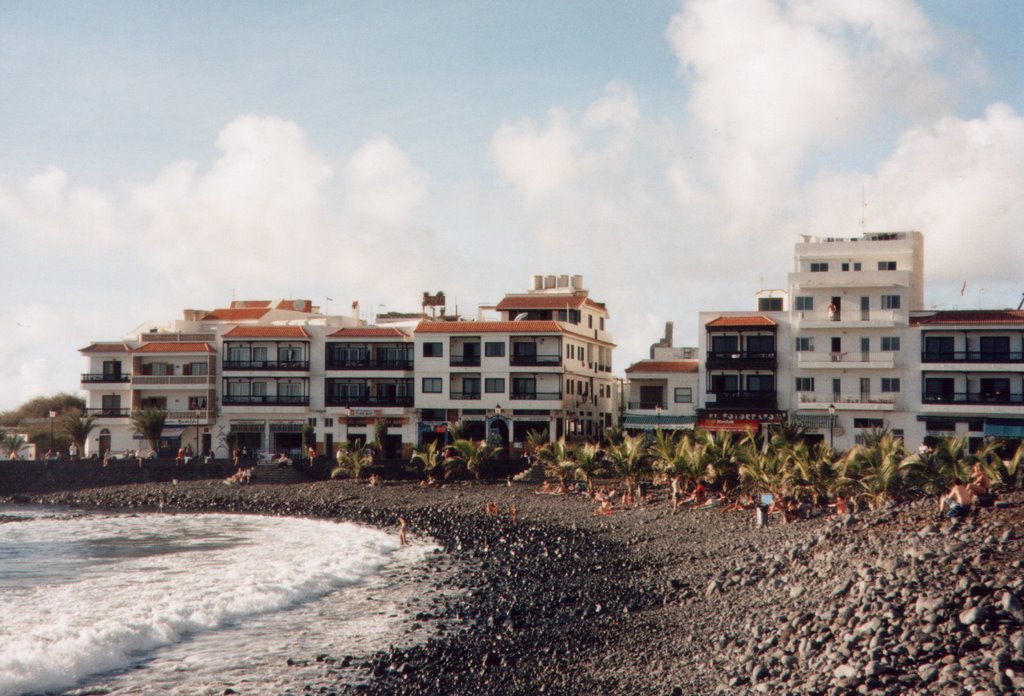 La Gomera. Playa de Valle Gran Rey by Onno Kaldenberg