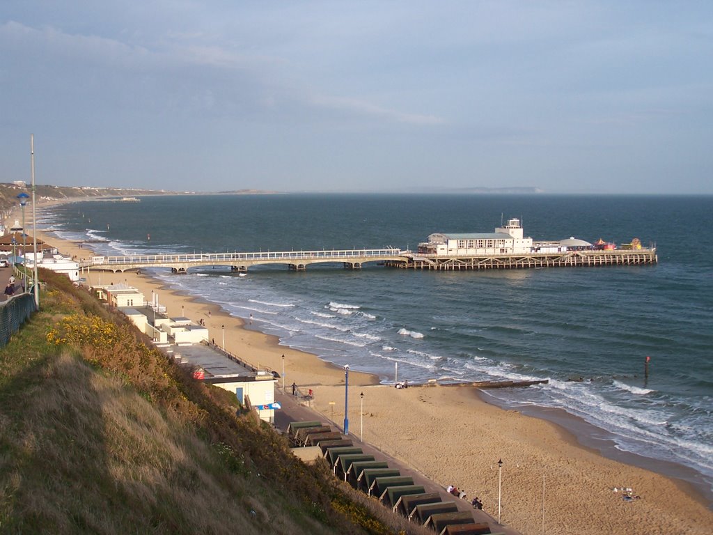 Bounemouth Pier by colind64