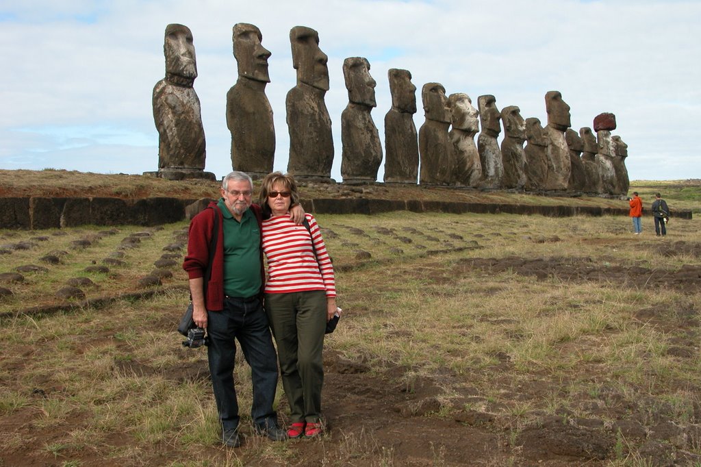 Chile - Isla de Pascua - Ahu Tongariki (2003) by Antonio Esteban