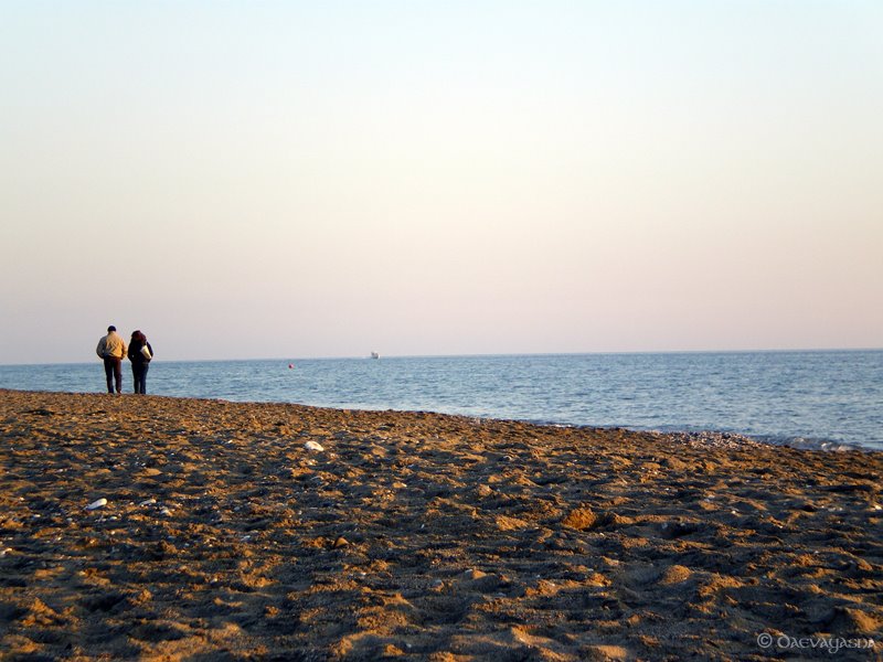 Spiaggia by Daevayasna