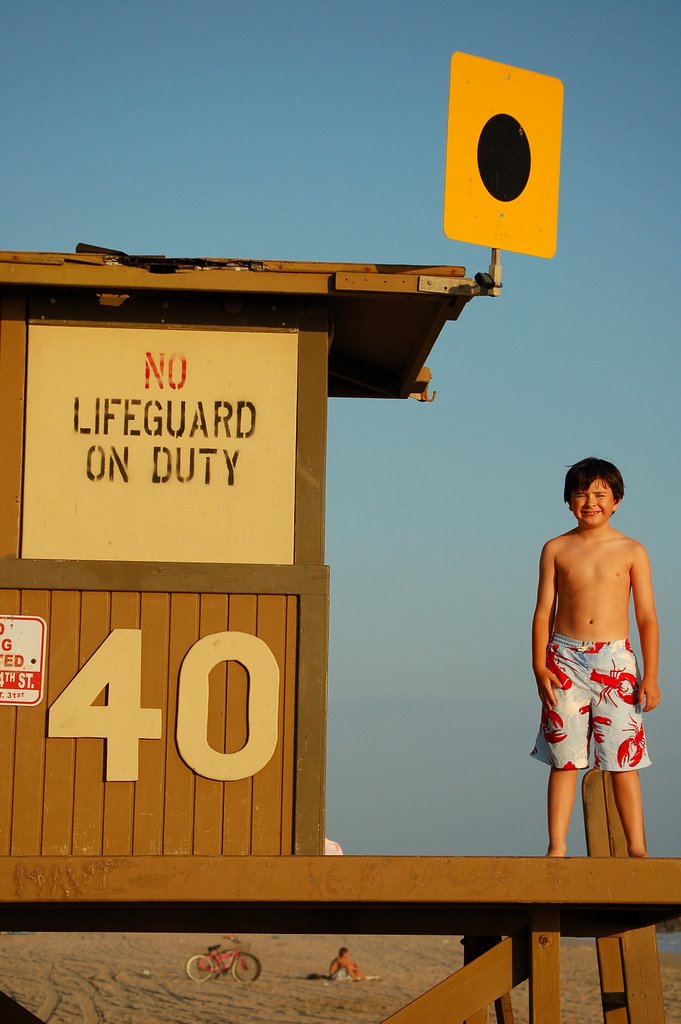 40th St. Lifeguard Tower by ewebber