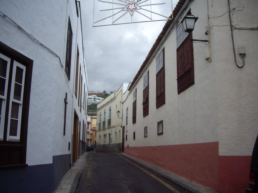 Calle abajo by caalpe