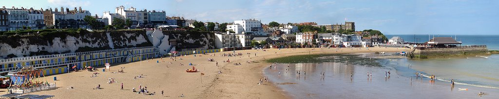 Beach_Panoramic_by_tollerton by tollerton