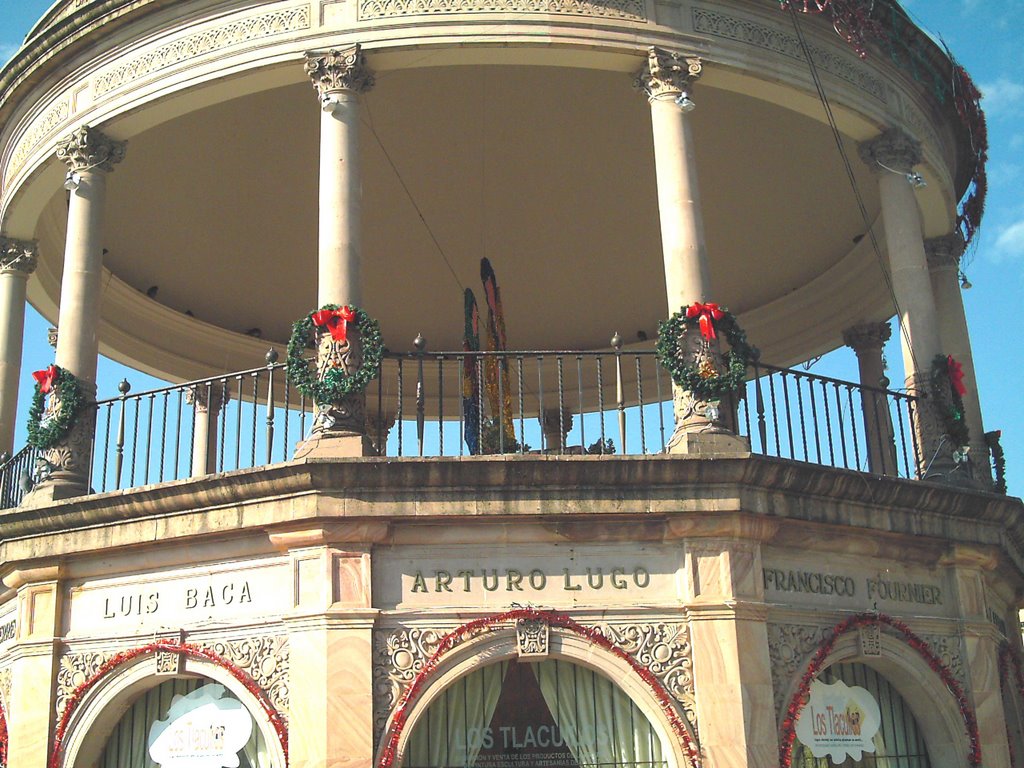 Kiosco de la Plaza de Armas by eeduardo