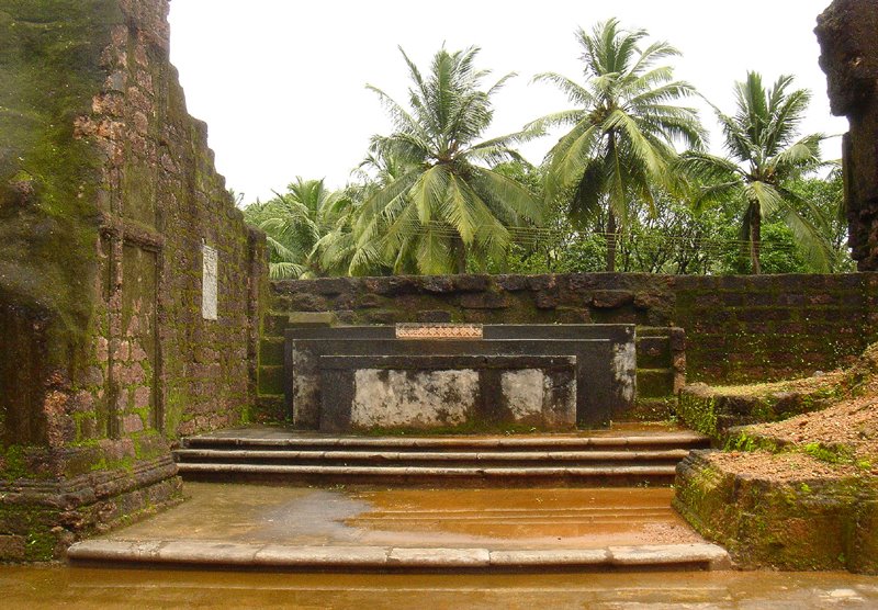 Velha Goa - Igreja de St. Agostinho by manuel-magalhaes