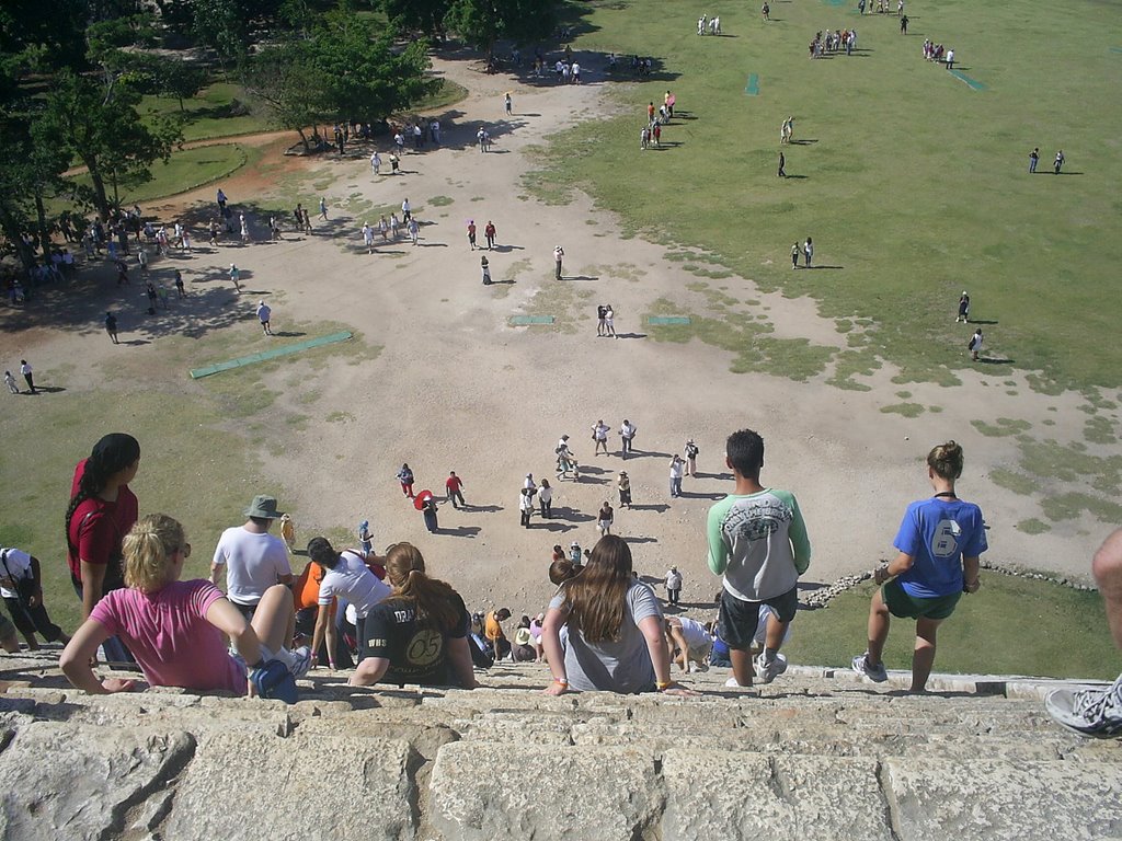 Top Of The Castle In Chichen-Itza. by tazito17