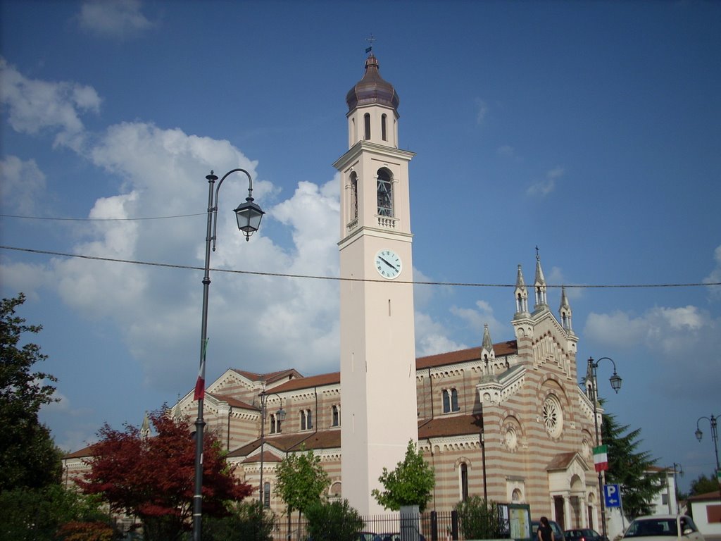 La chiesa parrocchiale di Bolzano Vicentino by Elio DM