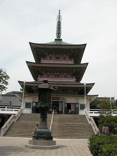 Zenko-ji "Museum" by Aaron R