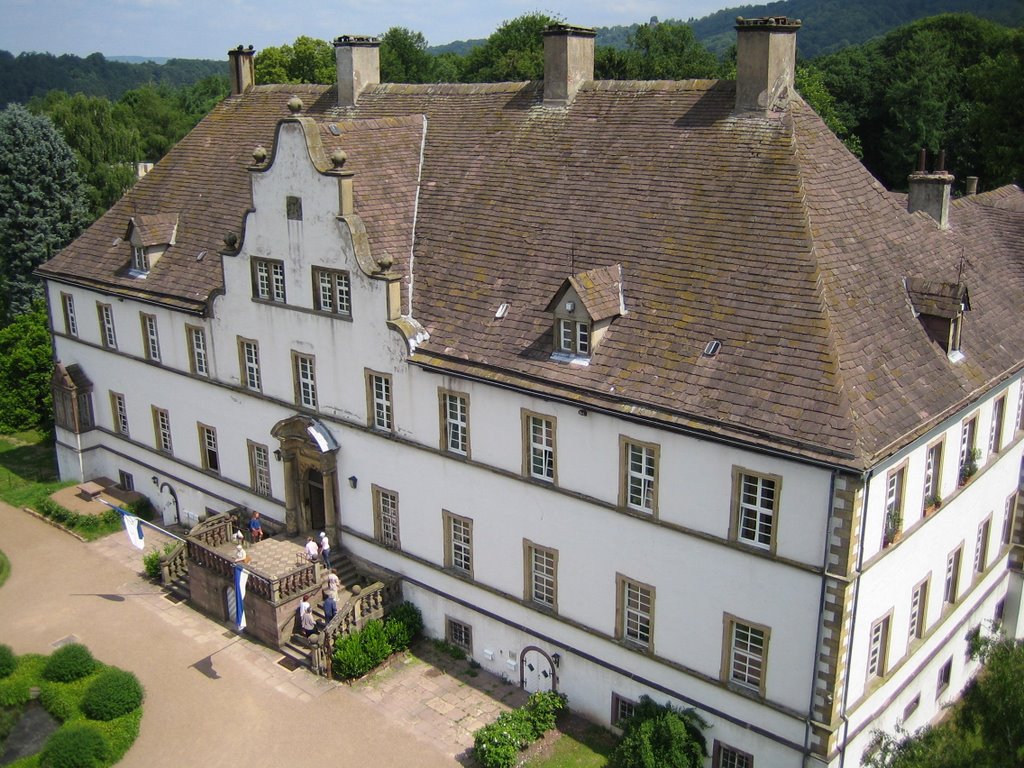 Metternichsches Schloss Wehrden by Helmchen