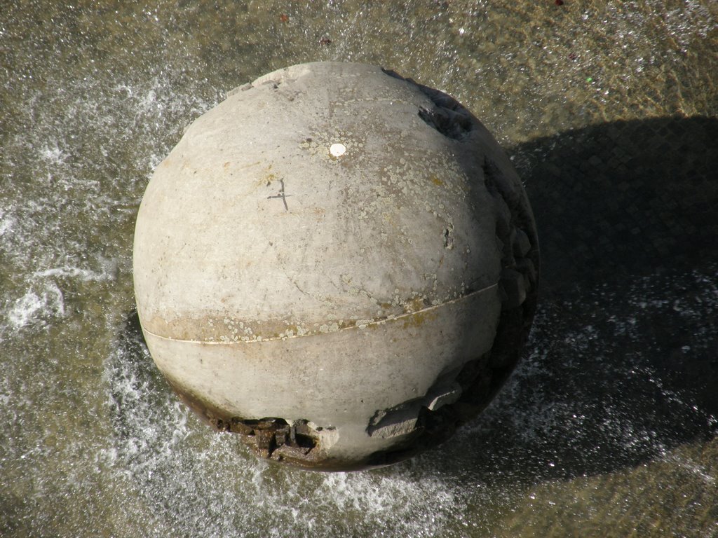 Plovoucí zeměkoule (Globe swim), Opava, Czech Republic by MAPP HUDRANS