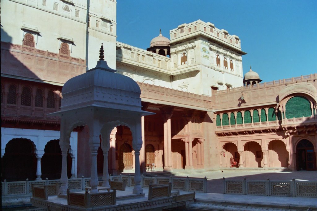 Junagarh Fort by cjoliveira