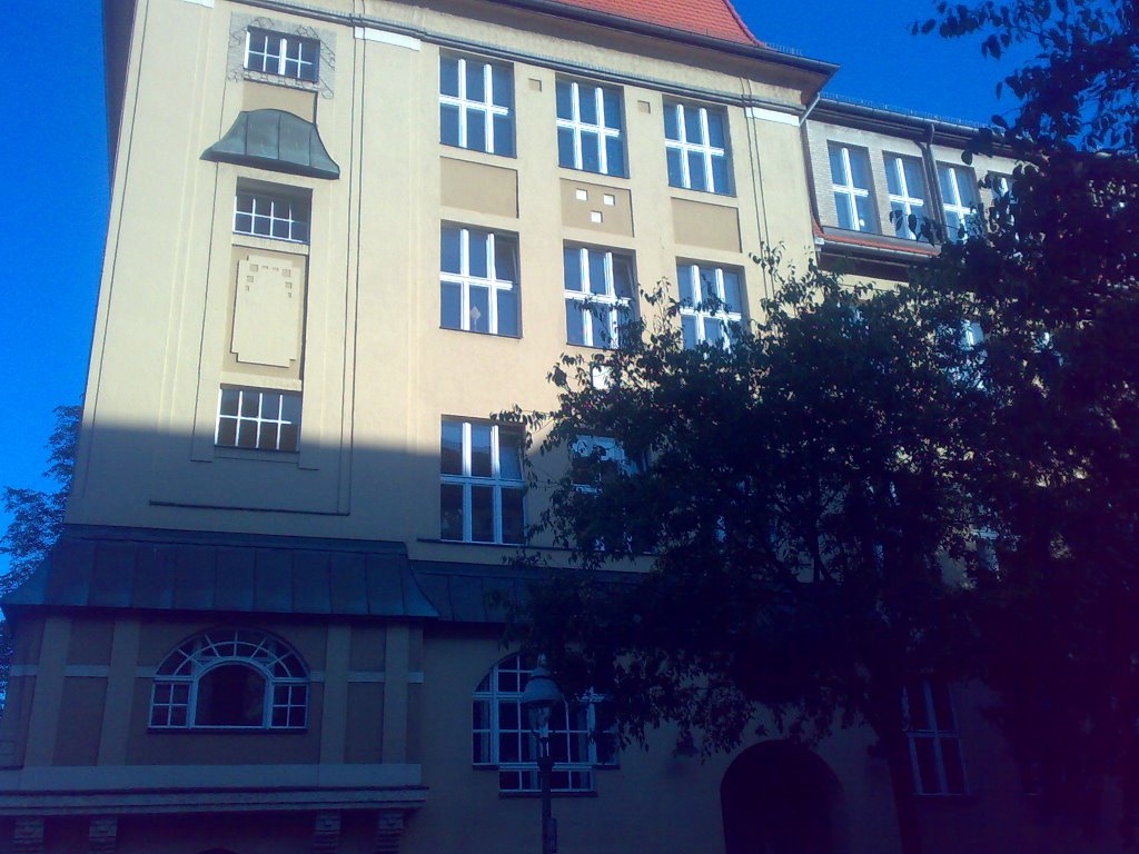 Reinhold-Otto-Grundschule by Moabiter_King21