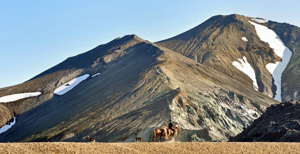 Landmannalaugar - Bláhnjúkur 945 m.a.s.l. by Sig Holm