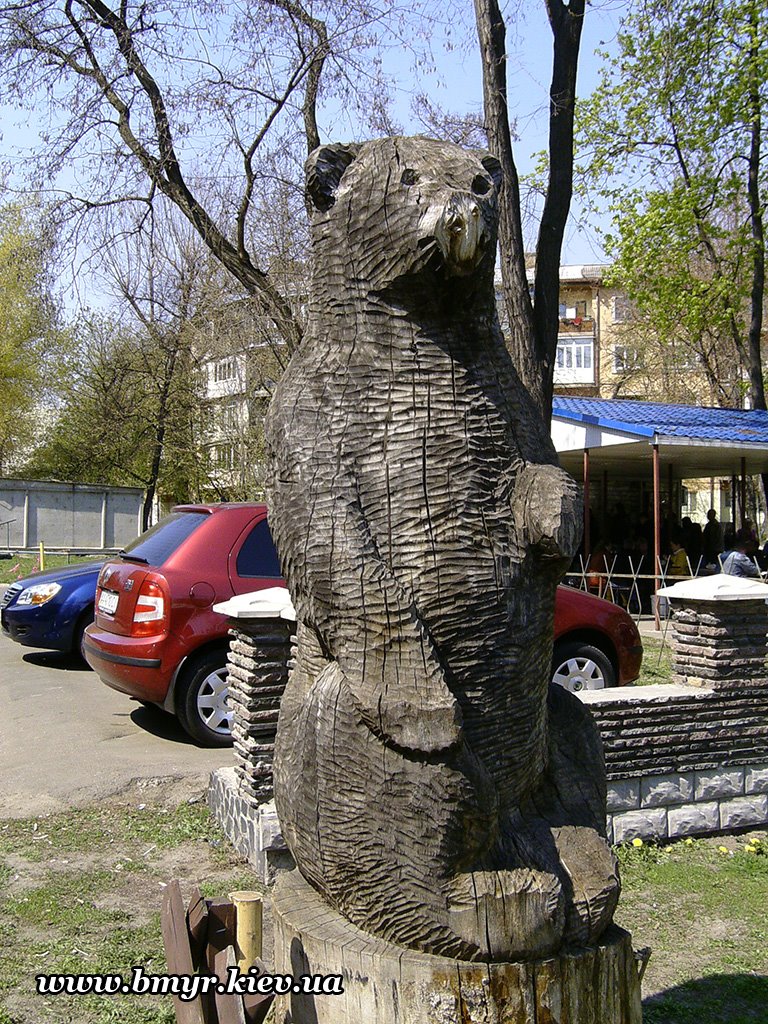 Bear statuette by eugeneloza