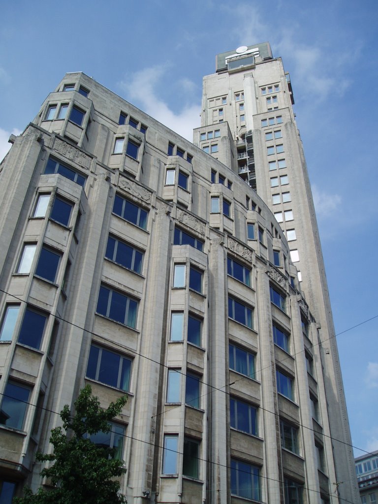 Boerentoren or Farmer's tower (KBC headquarters), Europe's first skyscraper by xabier3007