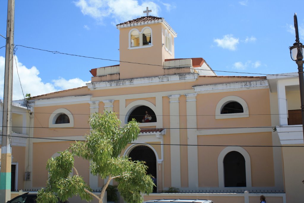 Iglesia Católica de Rio Grande by Ricardo David Jusino