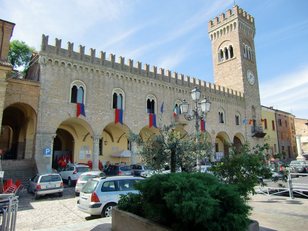 Bertinoro - Palazzo Comunale by © Aldo Larosa