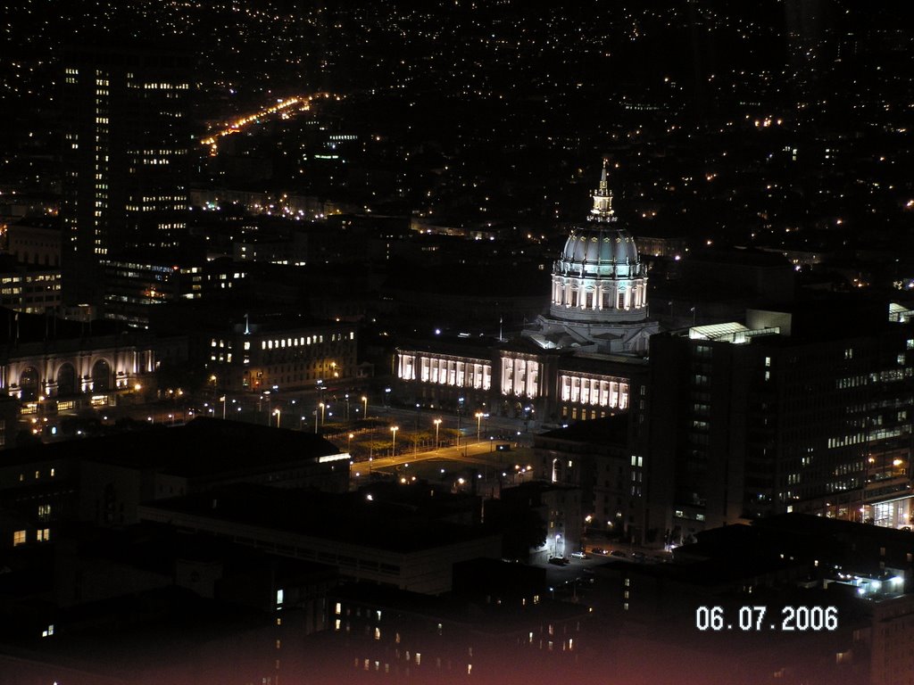 City Hall, San Francisco, California by Zoltan BUKI