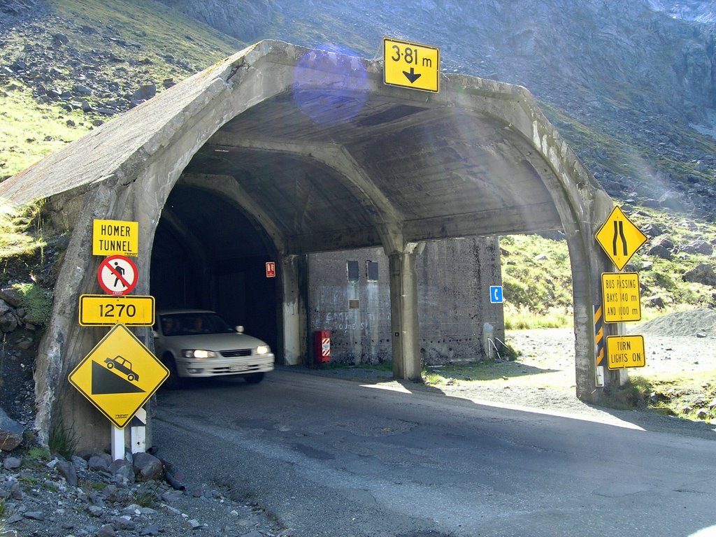 Upper entry of Homer tunnel on Milford Sound Highway by Tomas K☼h☼ut