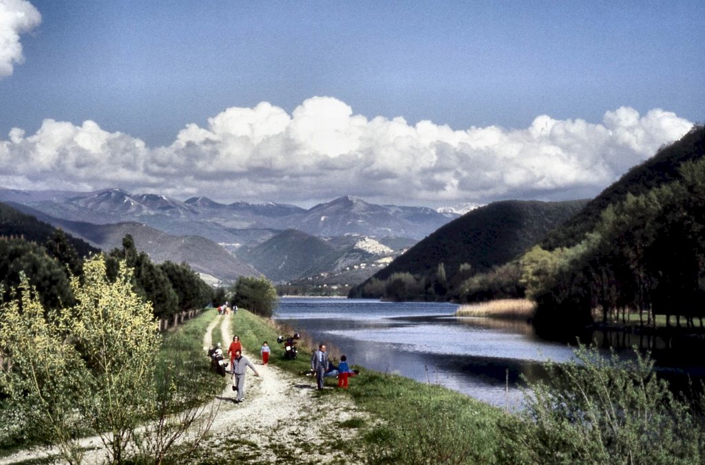 LAGO DI PIEDILUCO by Roberto Tomei