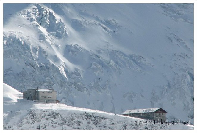 Glacier under Jungfraujoch by Albreht1