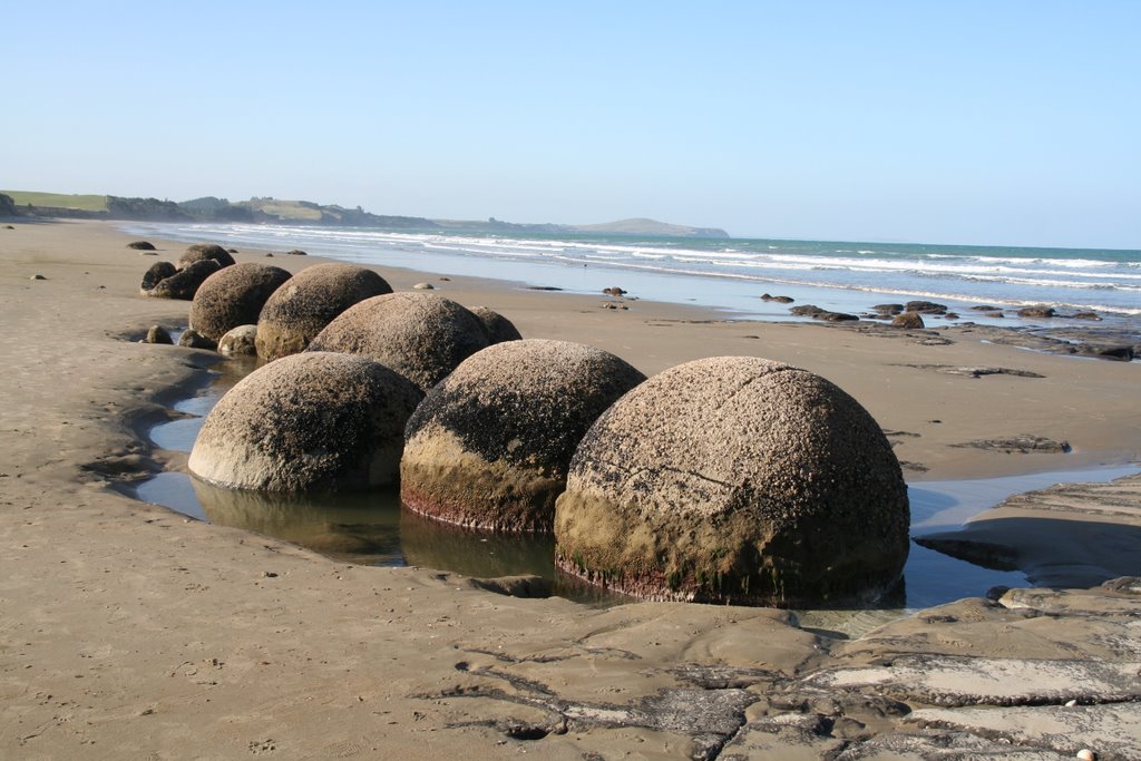 Moeraki boulders by bricehugault