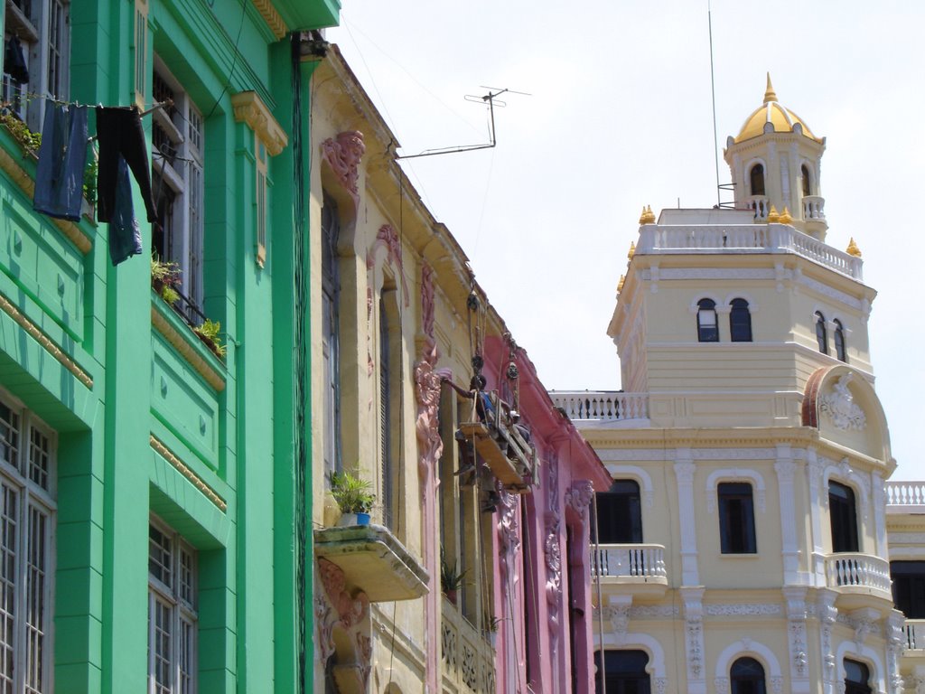 La restauración en La Habana by Ernesto Peinado