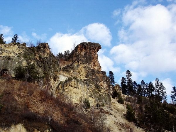 Piatra Corbului Rosia Montana by Daniel Tara