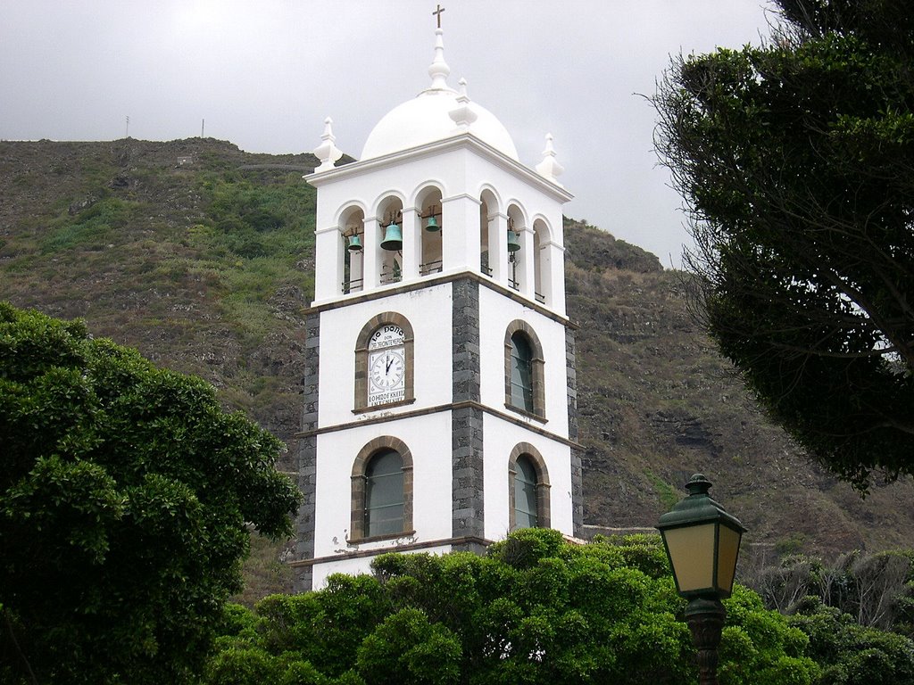 Iglesia de Garachico by Carlos Aguilar