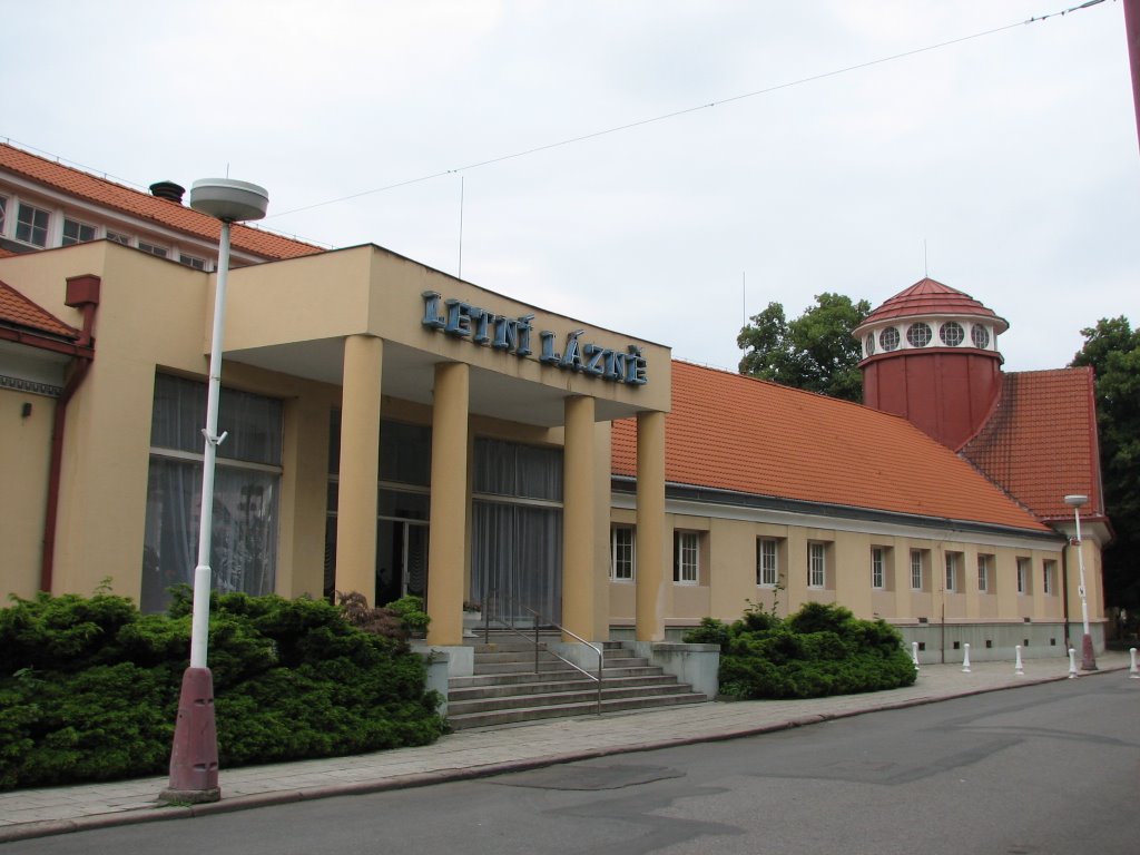 Letni Lazne, Poděbrady by Maarten Outlet