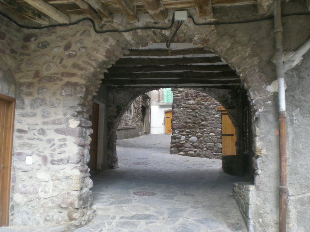 El Pont de Suert: Portal de Santa Maria by Pedro Salcedo i Vaz