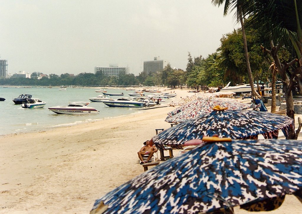 Pattaya Beach, Thailand by çetin çakır