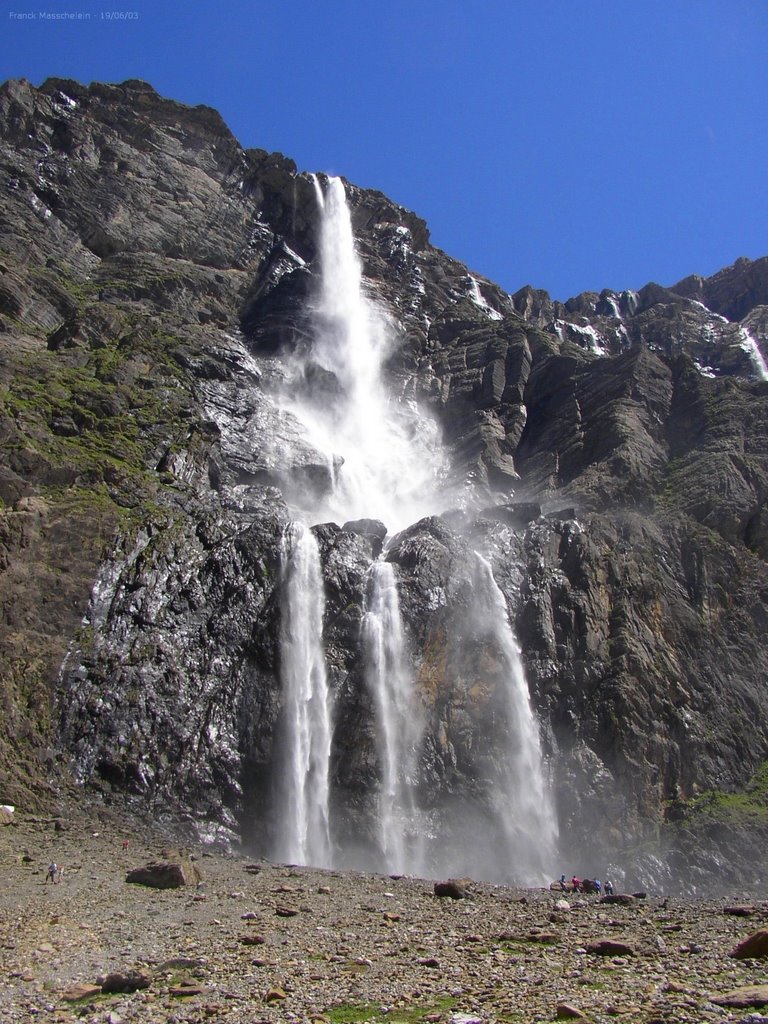 Cirque de Gavarnie, la grande cascade by Franck Masschelein