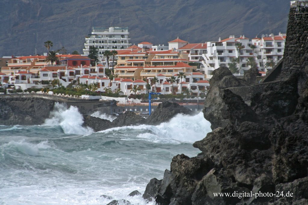 Brandung an der Playa la Arena_03 by W. Forsthove-Harte