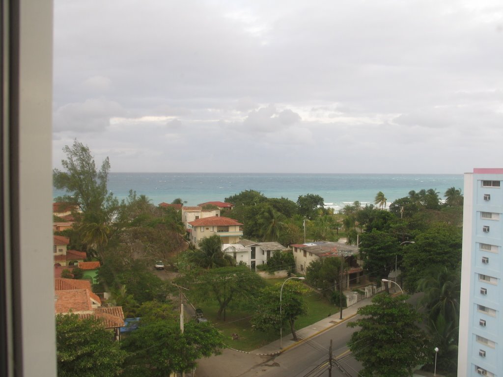 272_10_12_2006_Vista_Desde_Hotel_Acuazul_de_Varadero,_Cuba,_Viendo_al_Norte by Gerardo Emilio Garcí…