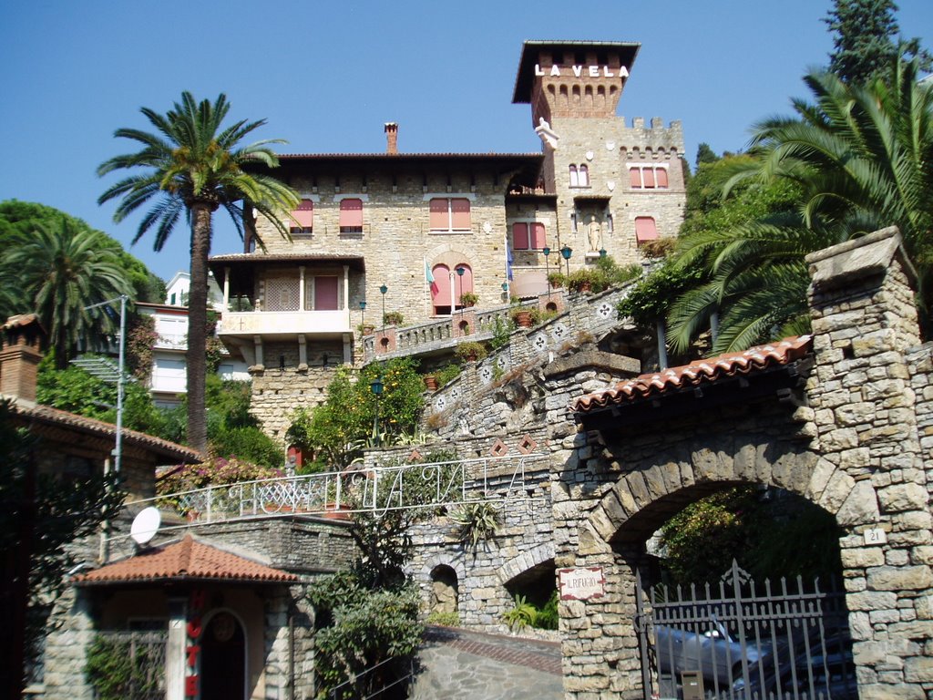 Hotel La Vela-Castello Il Rifugio by Stevv