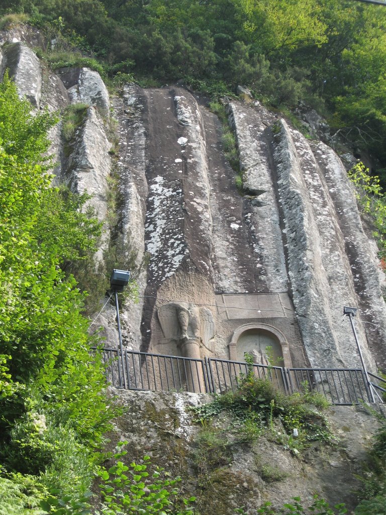 Kuş Kayası Yol Anıtı- Bird's Rock Road Monument by Kobakçı