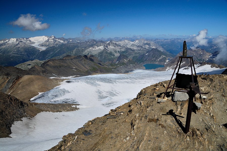 From the Blinnenhorn summit - 3374m by Gianmarco Contini