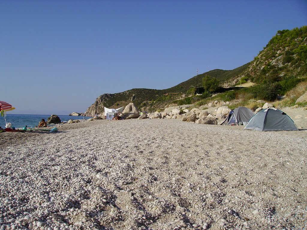 Milos beach by alessandro.telò