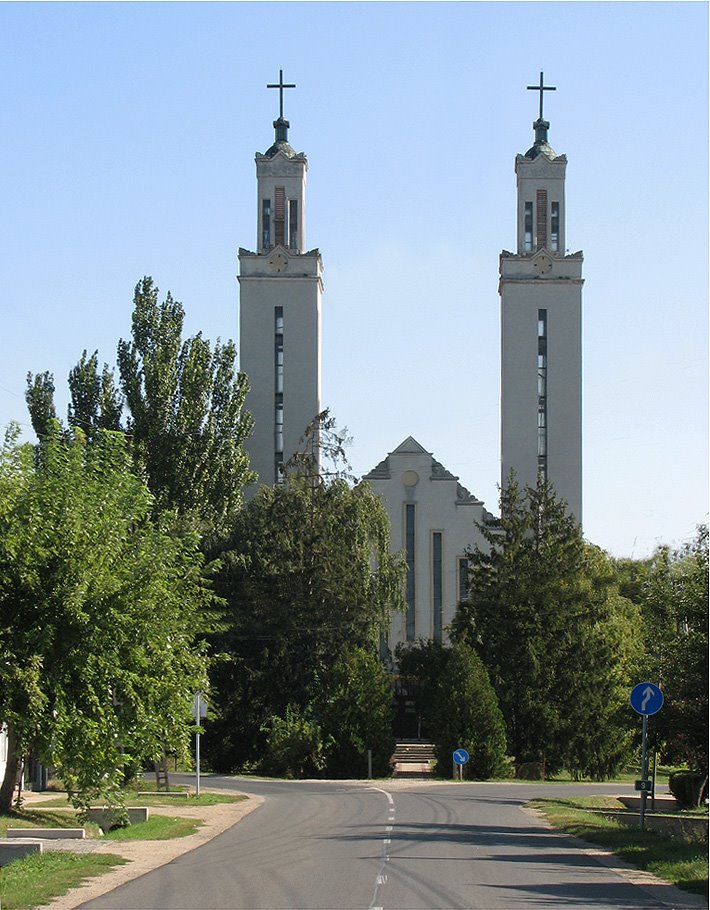 A pusztaszabolcsi plébánia-templom. by Gy. Kálmán