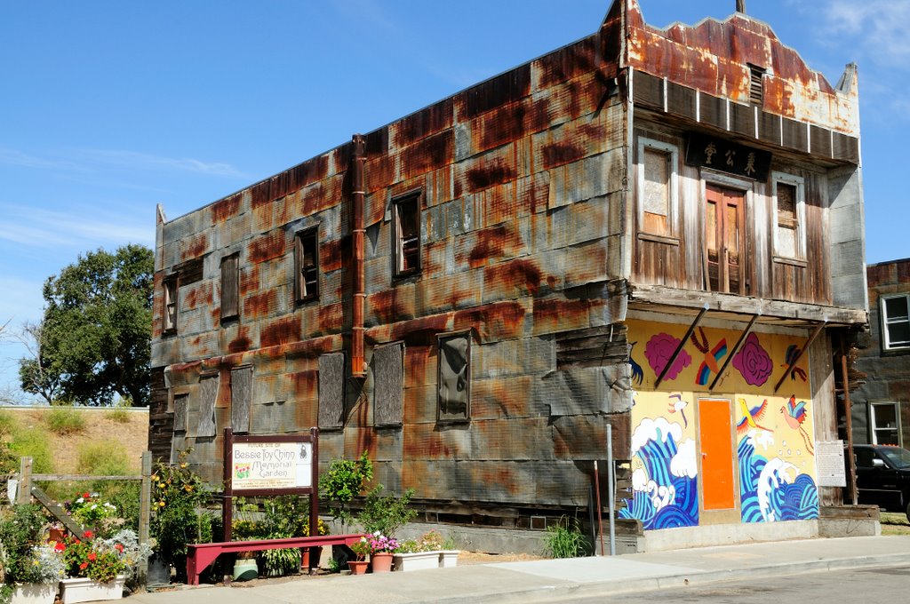 Tong Building, Isleton, California by mark167