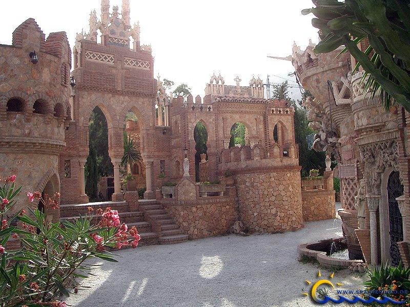 Castillo de Colomares by Spanieninfo.de