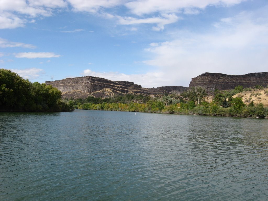 Snake River near Blue Lakes Country Club by wogger