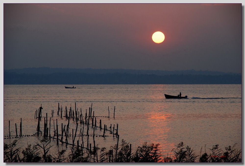 Garda lake: sunrise by .... man_giu....