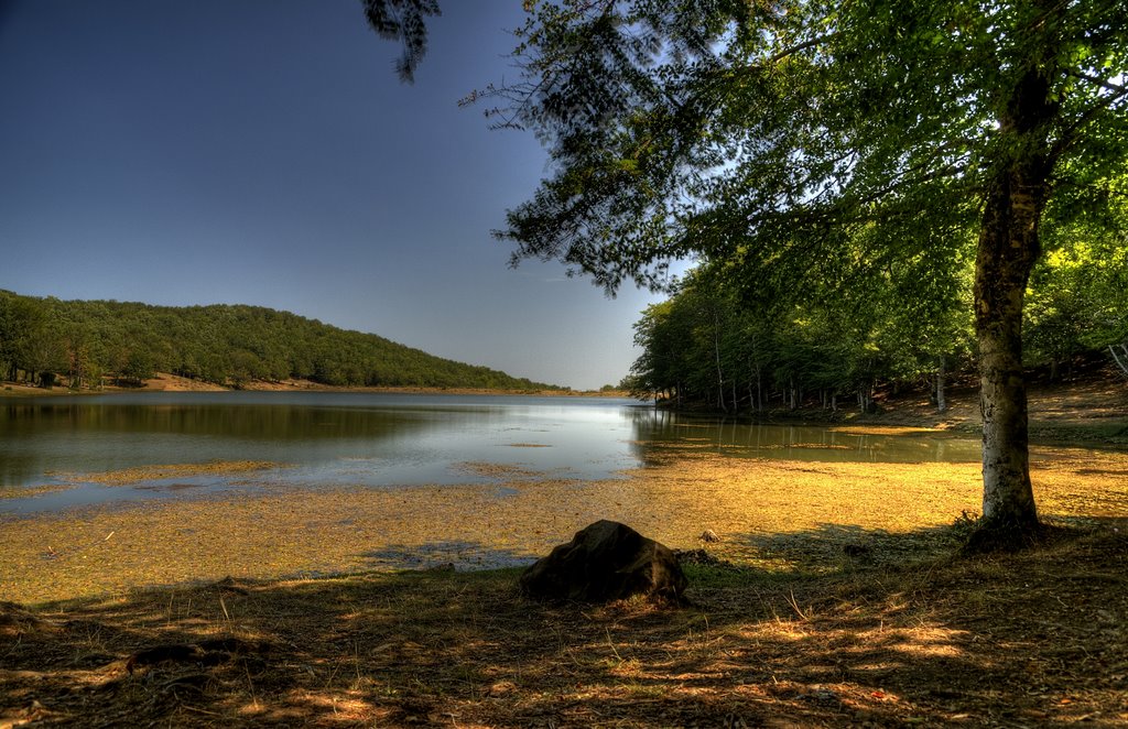 Nebrodi, lago Maulazzo by mimmo valenti