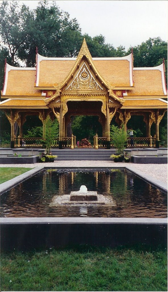 Thai Pavilion And Garden #1 - 07/2002 by stredd