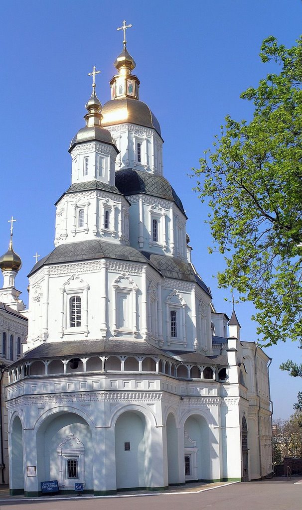 Pokrovsky Monastery. May 2005 by Taras Kushnirenko