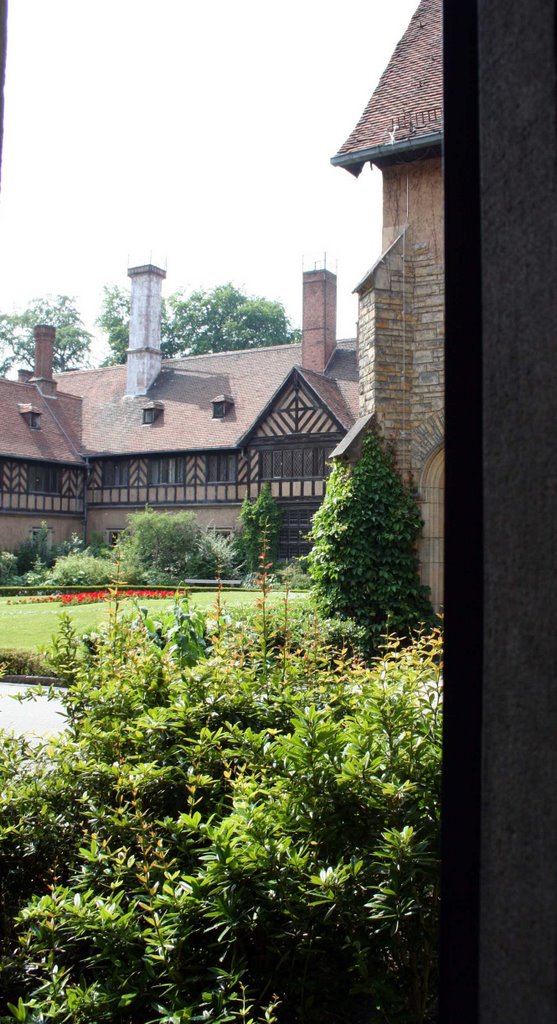 Cecilienhof Courtyard from inside. by rpickens