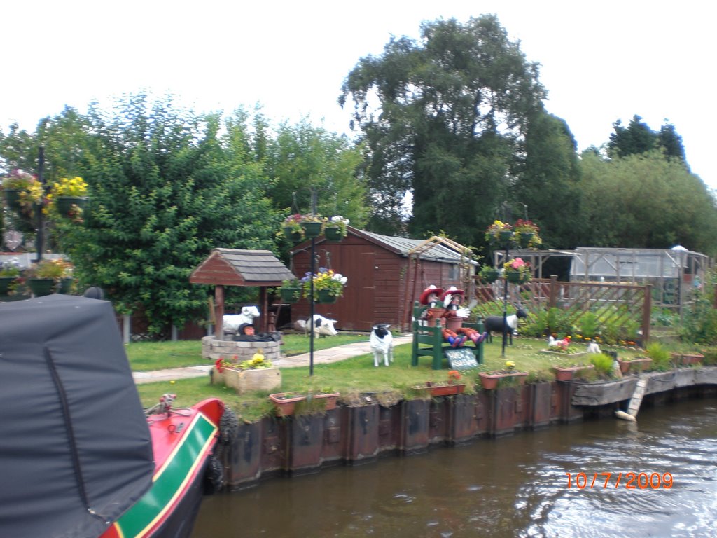 Bill & Ben the canalside men by shaunrose