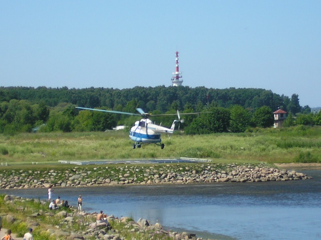 A helicopter landing in Peterhof by Axer